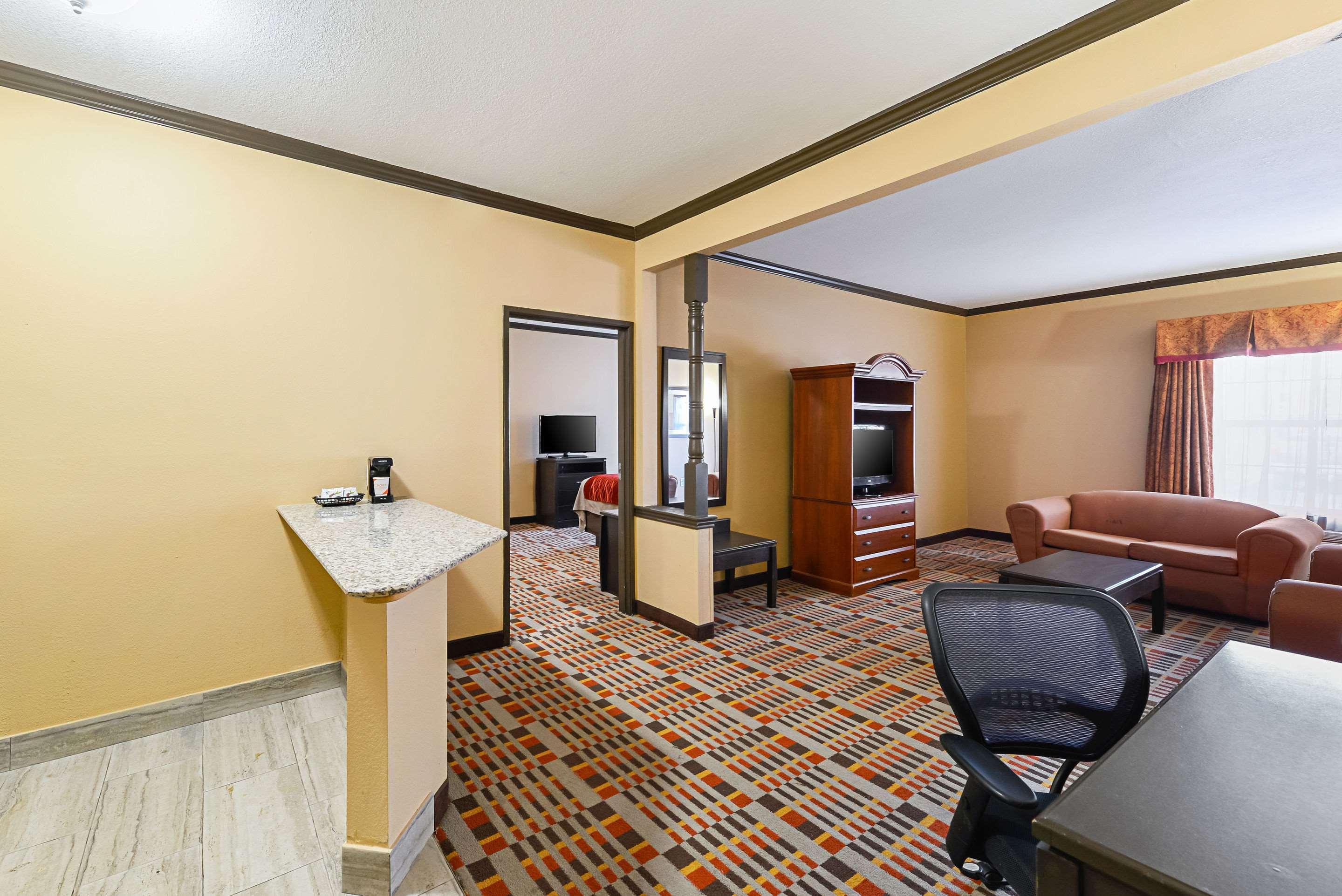 Quality Inn & Suites Lubbock Zewnętrze zdjęcie