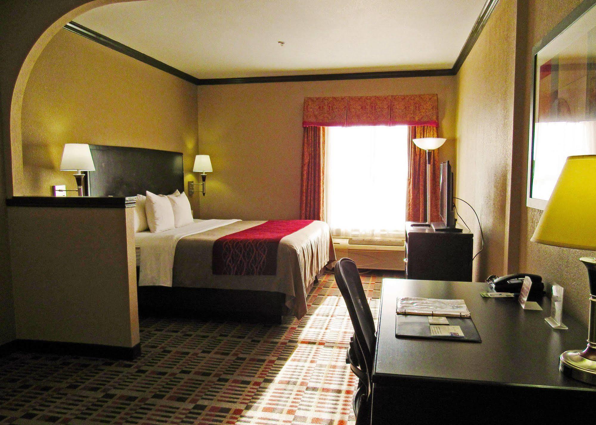 Quality Inn & Suites Lubbock Zewnętrze zdjęcie